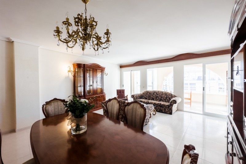 Calpe - Gran apartamento a la venta en pleno centro y cerca del mar, playa arenal !